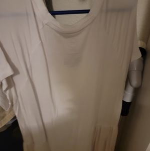 White t-shirt